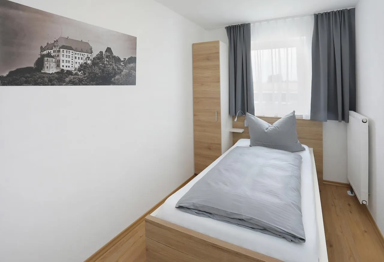 Easy Sleep Apartmenthotel Ergolding 3*,